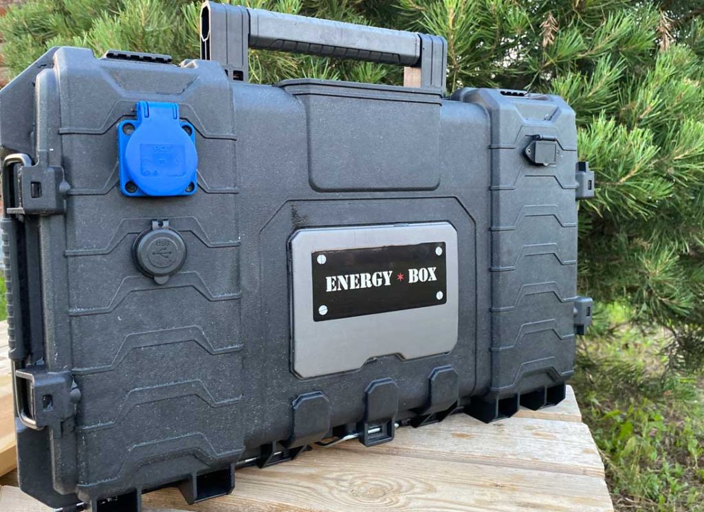 Всепогодный мобильный источник питания 220 вольт с чистым синусом EnergyBox
